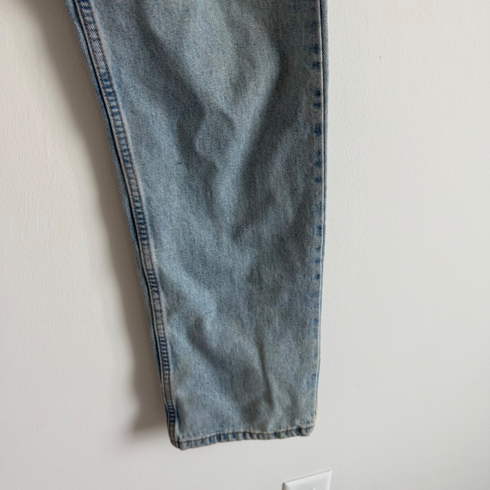 Vintage Levi's 505 Medium Wash Distressed Jeans Size 31 - Picture 8 of 10
